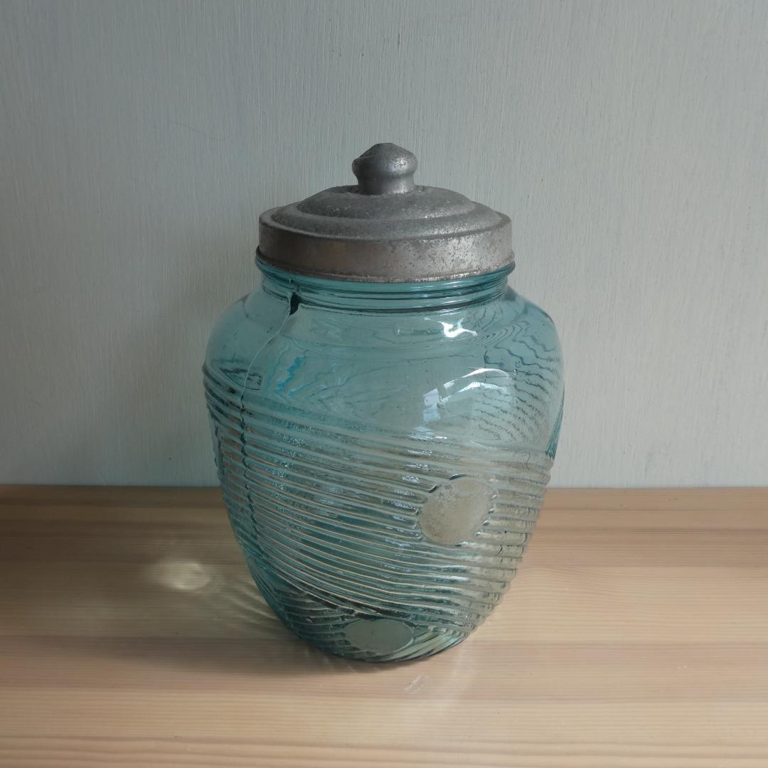 あめや瓶　ガラス瓶アルミ蓋付き　薄い青　戦前