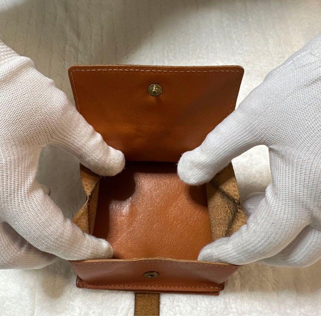 IL BISONTE（イルビゾンテ） 本革 二つ折りレザースクエアウォレット