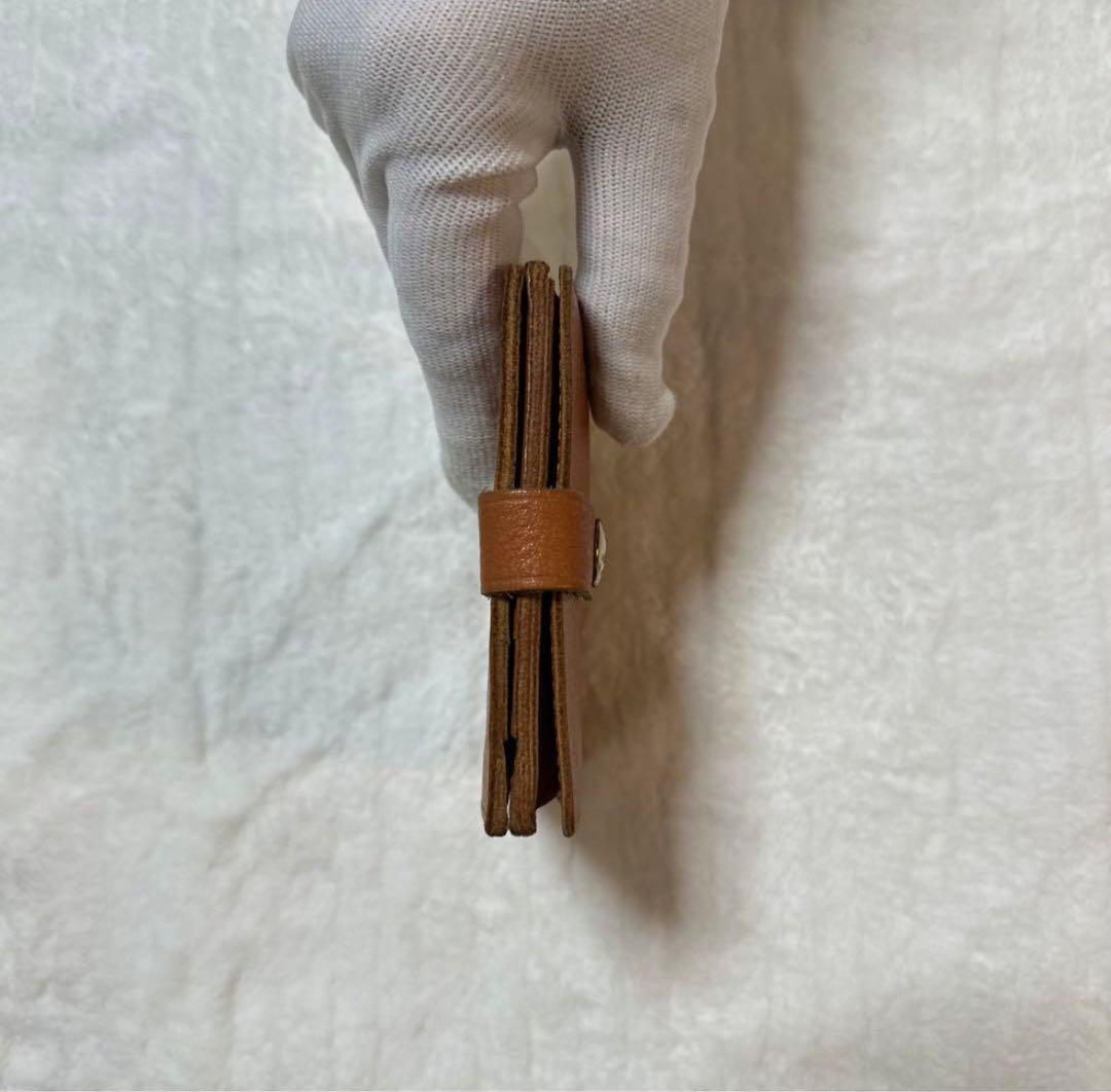 IL BISONTE（イルビゾンテ） 本革 二つ折りレザースクエアウォレット