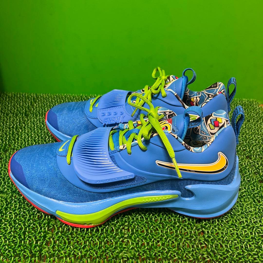 ナイキ バスケットシューズ × UNO Zoom Freak3 “UNO 1”