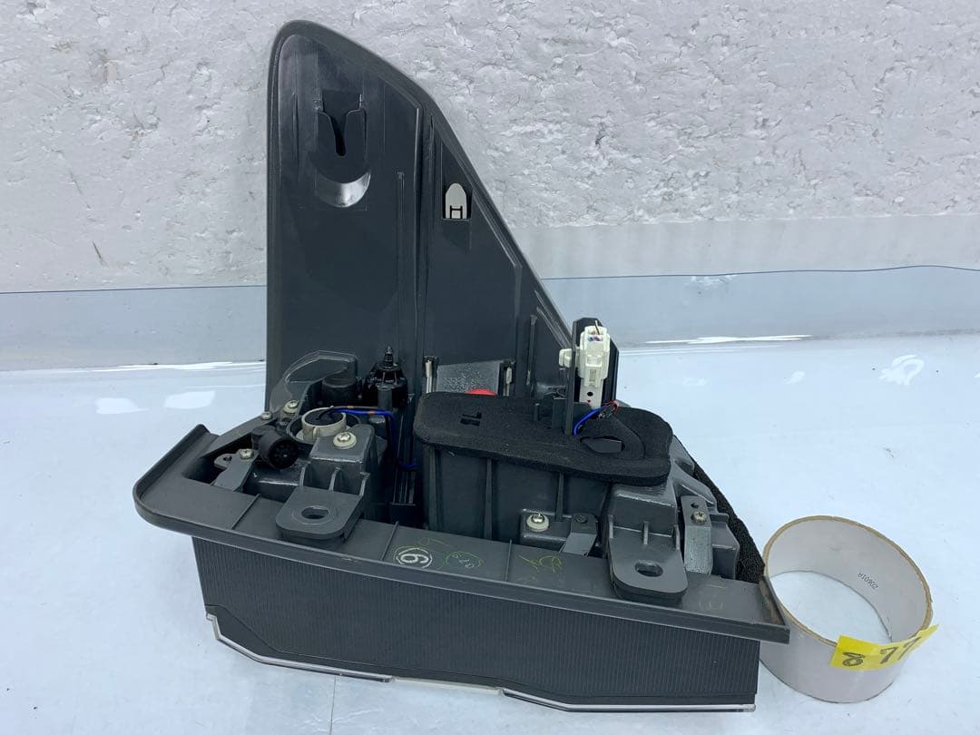 ヴェルファイア 20系 前期 純正 左 LED テールライト テールランプ