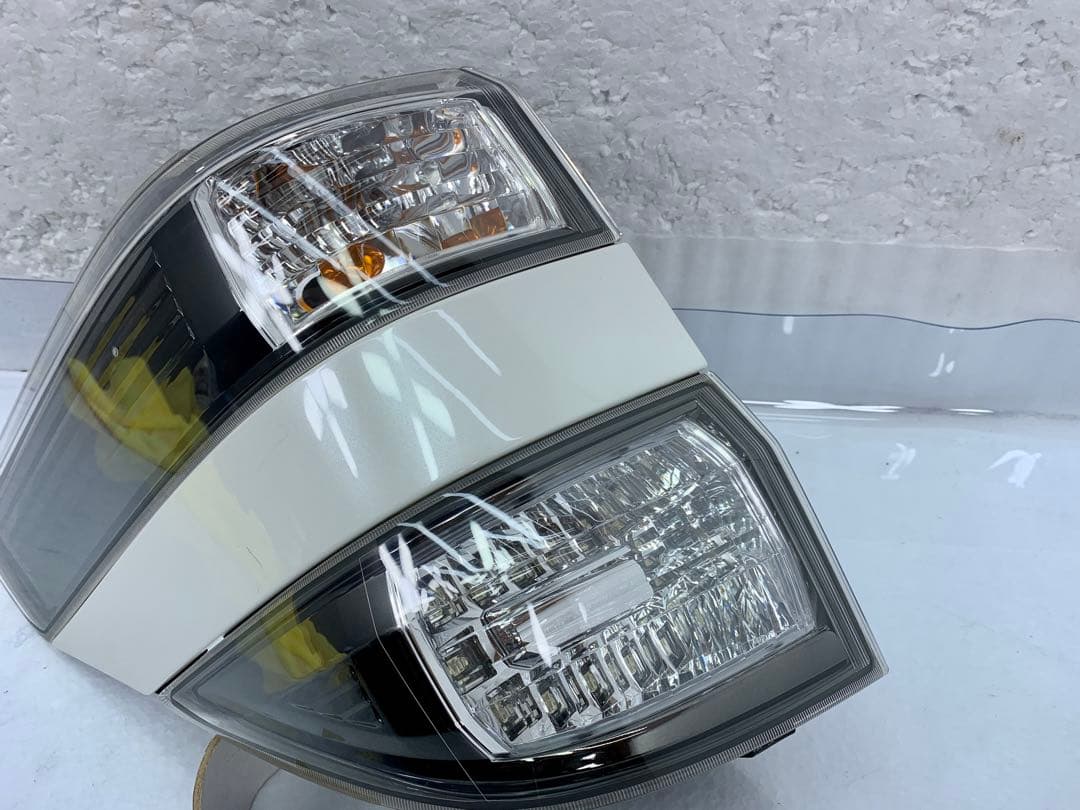 ヴェルファイア 20系 前期 純正 左 LED テールライト テールランプ