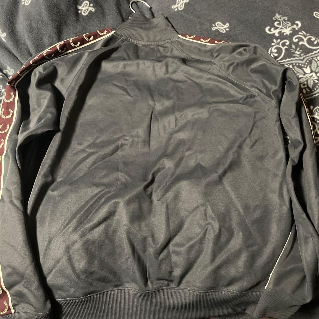 Fred Perry 黒 ストライプジャージ