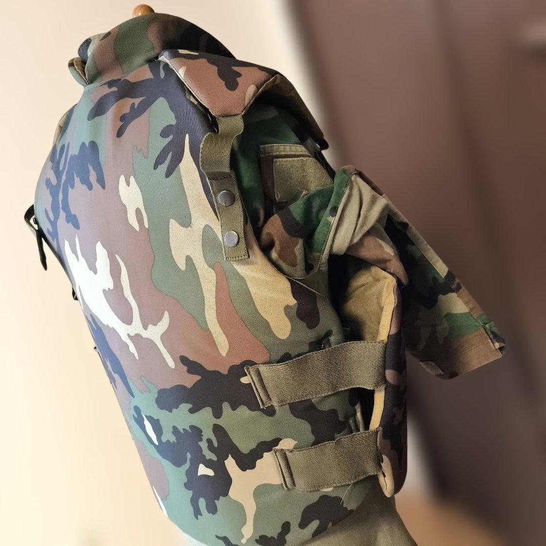 ウッドランド迷彩　装備セット　ボディアーマーPASGT コンシャツ　ポーチ