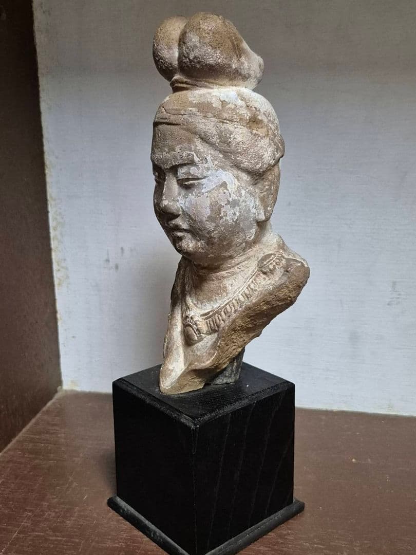 中国　テラコッタ　人物俑　置物　仏　観音像　菩薩