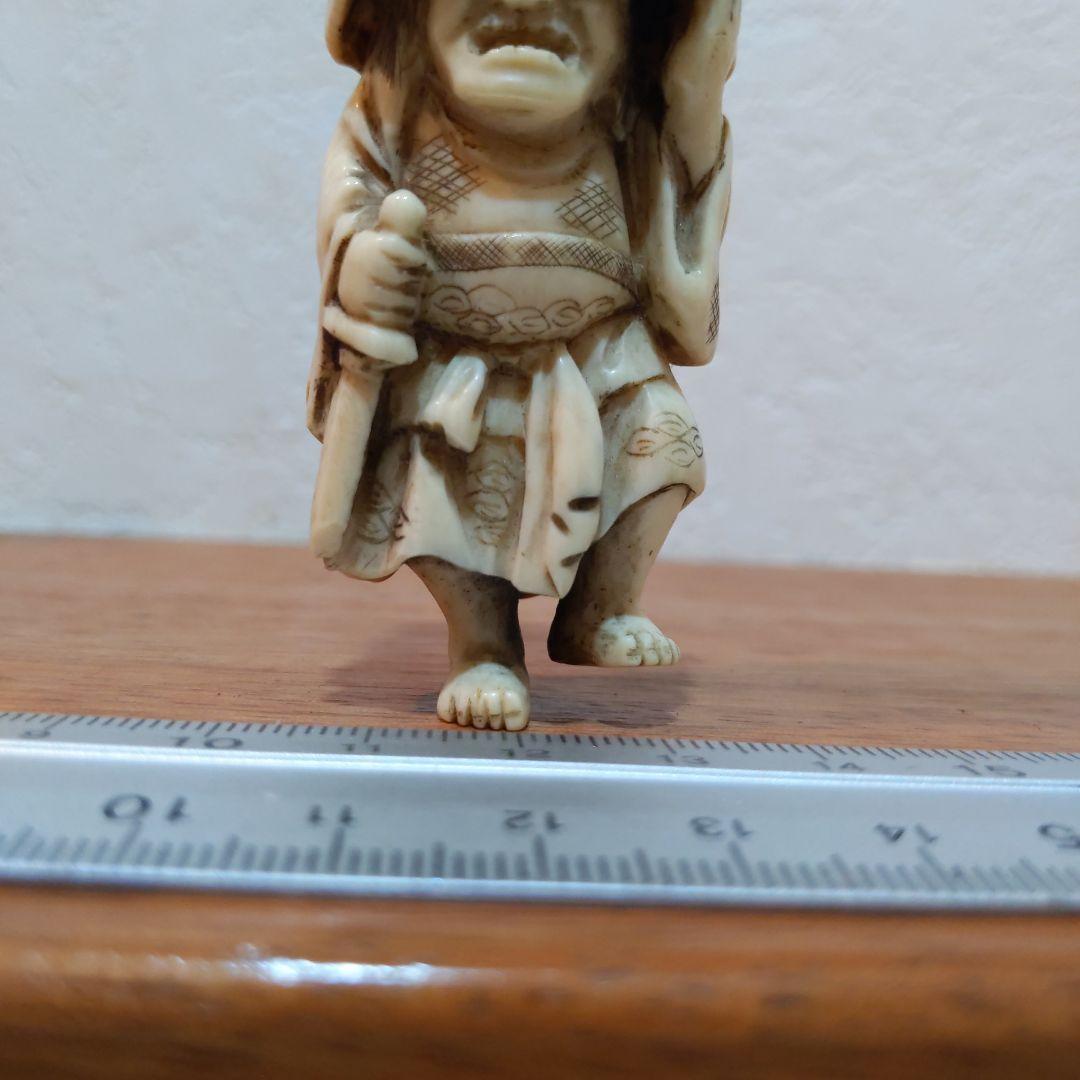 時代提物 根付 天然素材 在銘【鬼の親子】高7.7cm 横幅3.1cm 重44ｇ