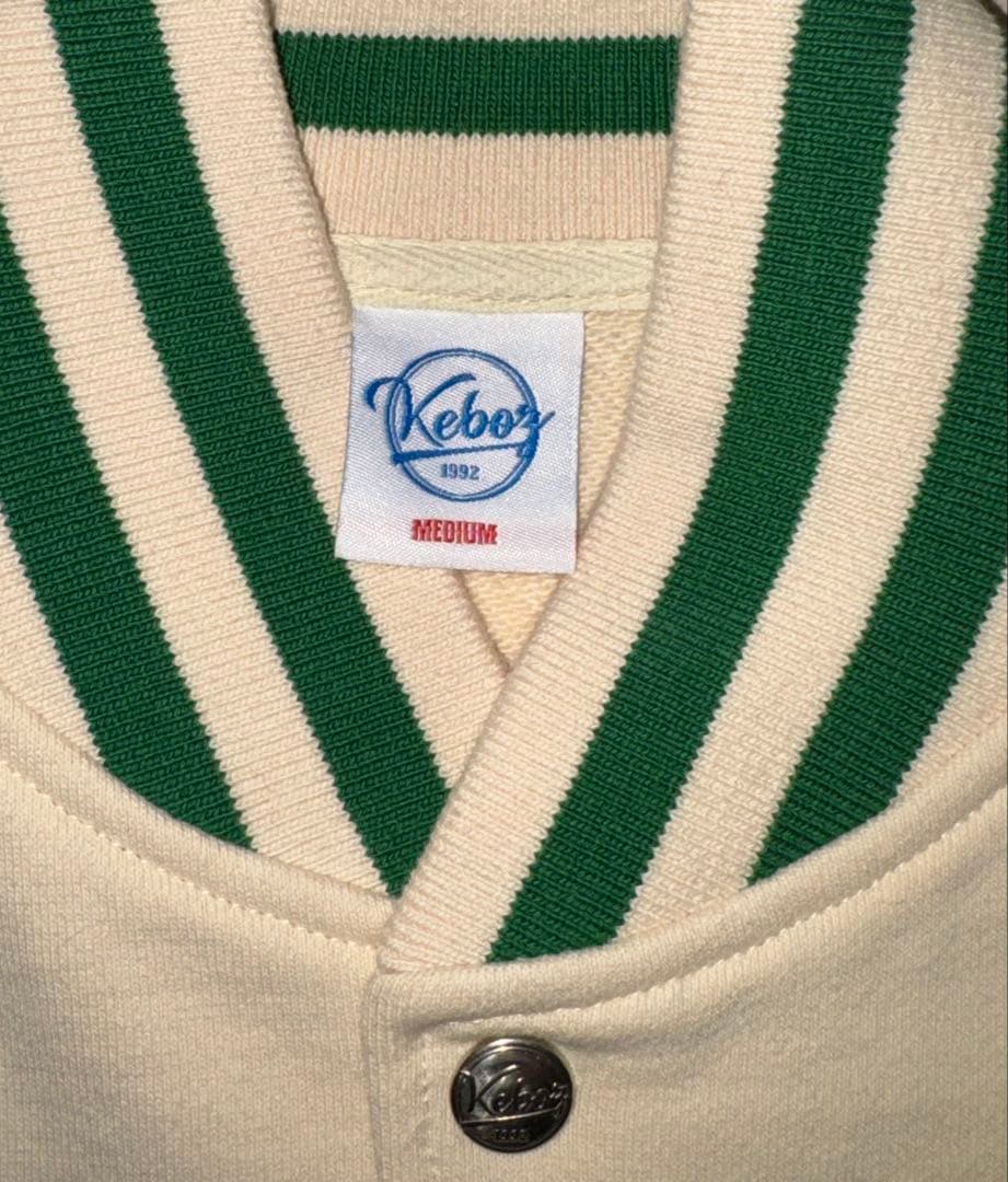 Keboz スタジャン ベージュ グリーン Mサイズ