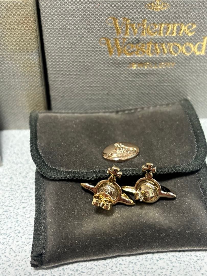 【最終値下げ】Vivienne Westwood SOLID ORBピアス