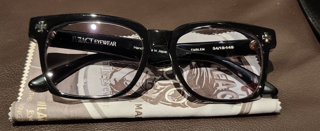 EVILACTイーブルアクト EMBLEM -limited edition-