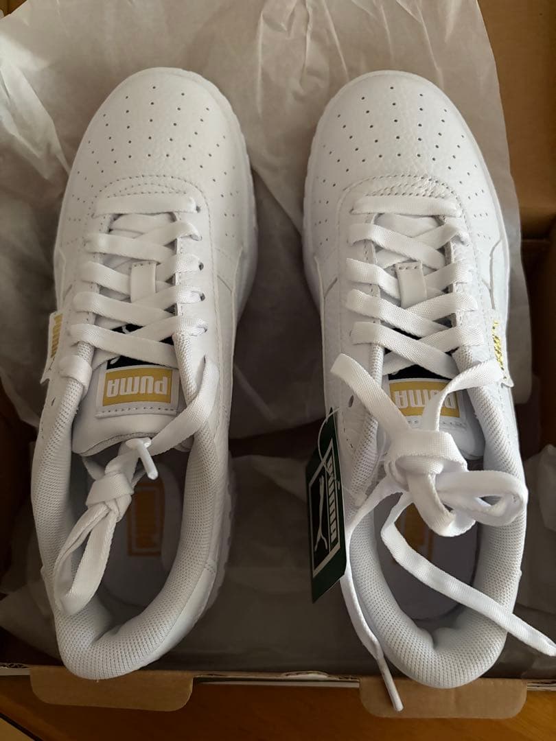 【新品】PUMA レディース CALI ウェッジ　厚底 スニーカー　靴　23.5