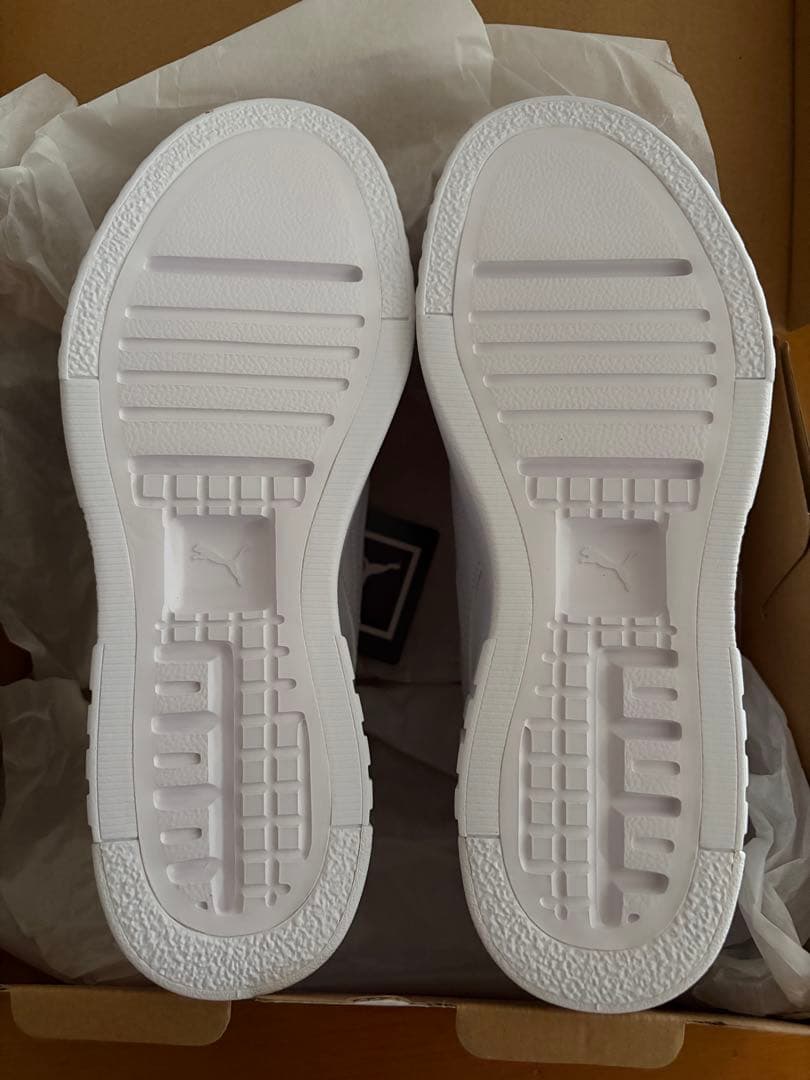 【新品】PUMA レディース CALI ウェッジ　厚底 スニーカー　靴　23.5