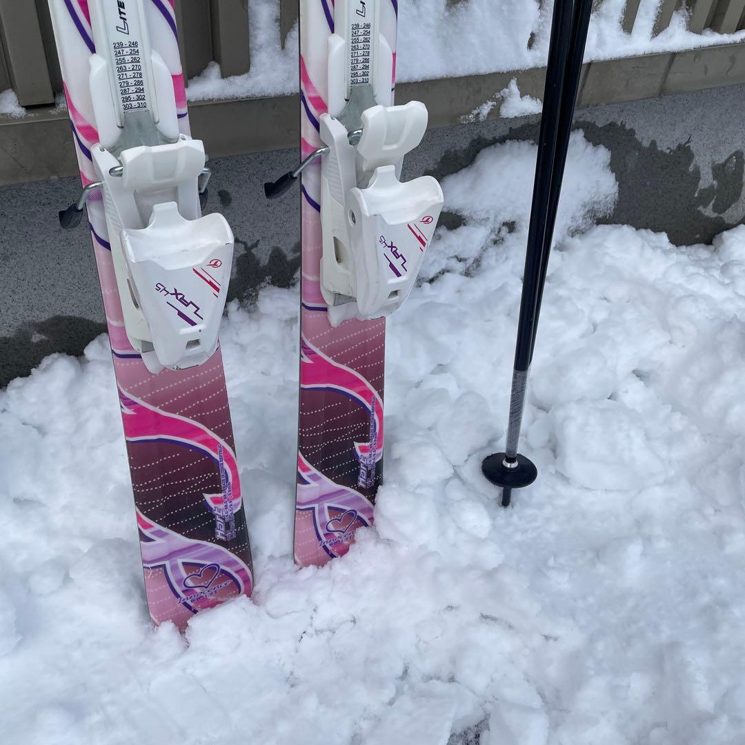 1シーズン使用　ハート　137 140 スキー板 レディース　大人用