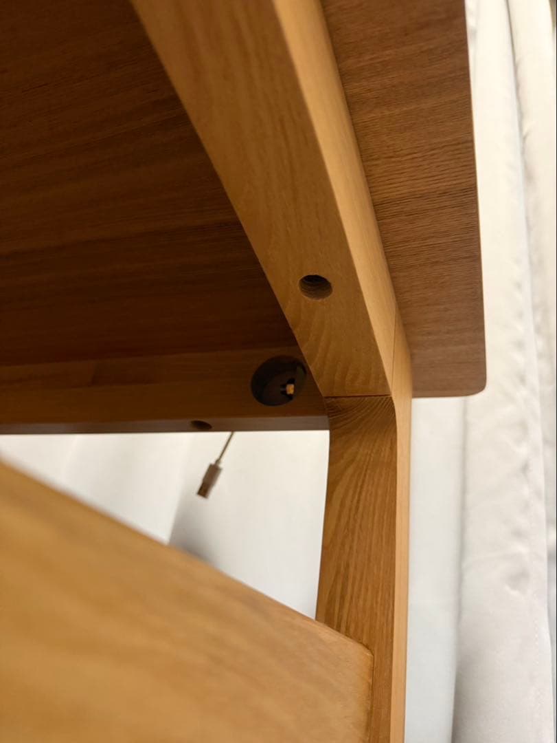 新生活の特別セール中！SIGNE 4人掛けダイニングテーブル