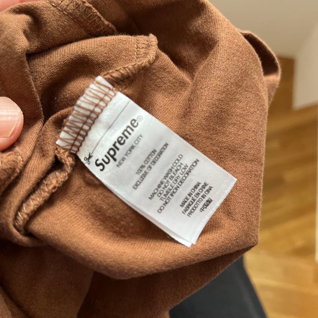 bebe様　Supreme スモールボックスロゴ　ブラウン ロンT ステッカー