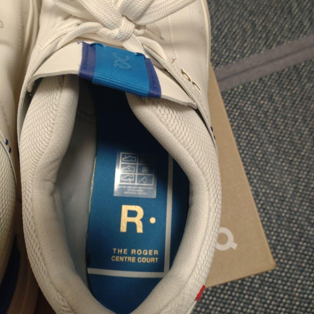 Onテニス用ホワイトスニーカー