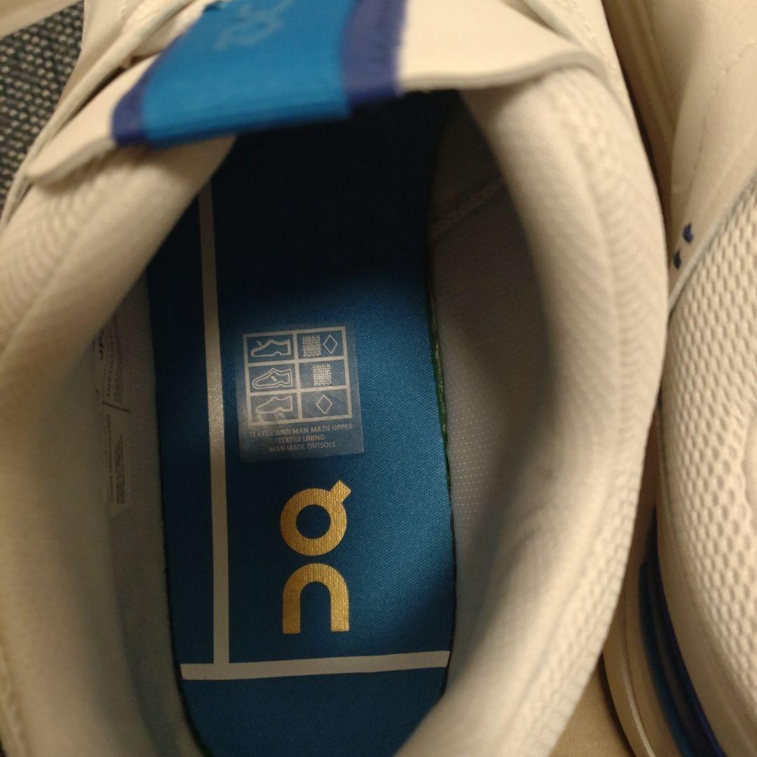 Onテニス用ホワイトスニーカー