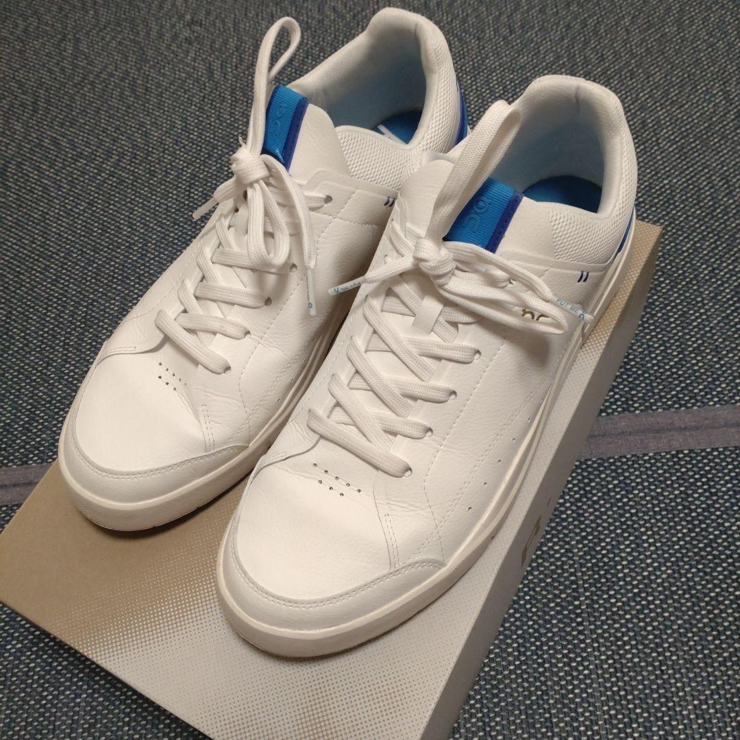 Onテニス用ホワイトスニーカー