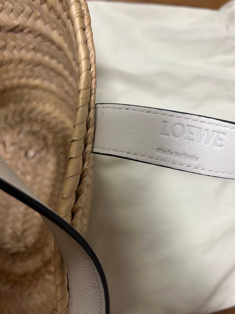 ロエベカゴバック　スモール白