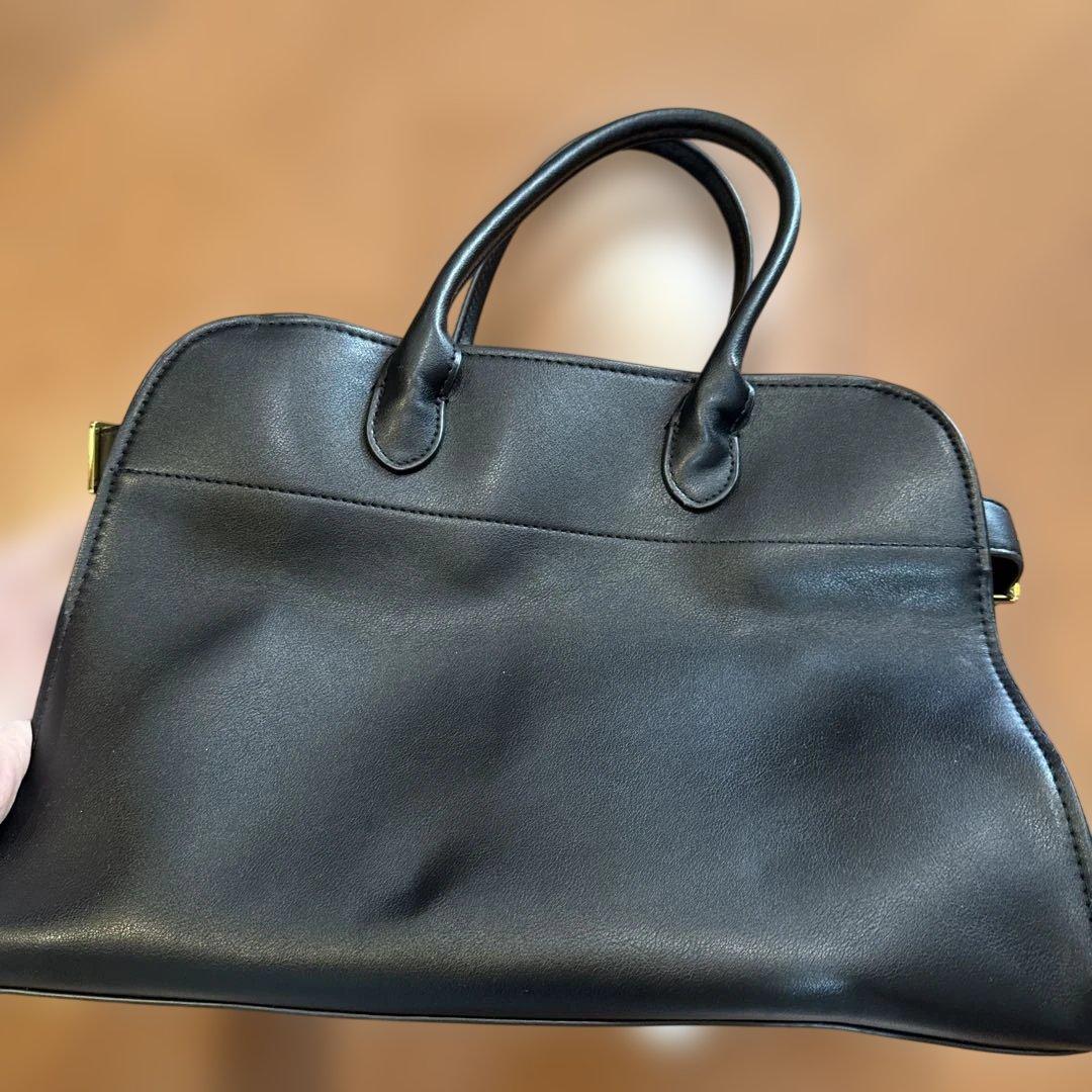 THE ROW ブラックレザービジネスバッグ