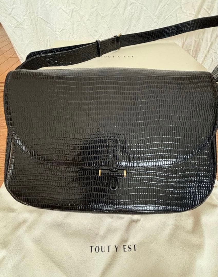toutyest トゥティエ ショルダーバッグ カビヨ