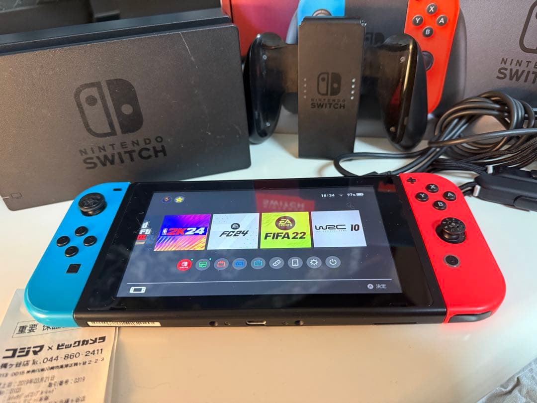 Nintendo Switch ネオンブルー/ネオンレッド 本体、付属品あり！