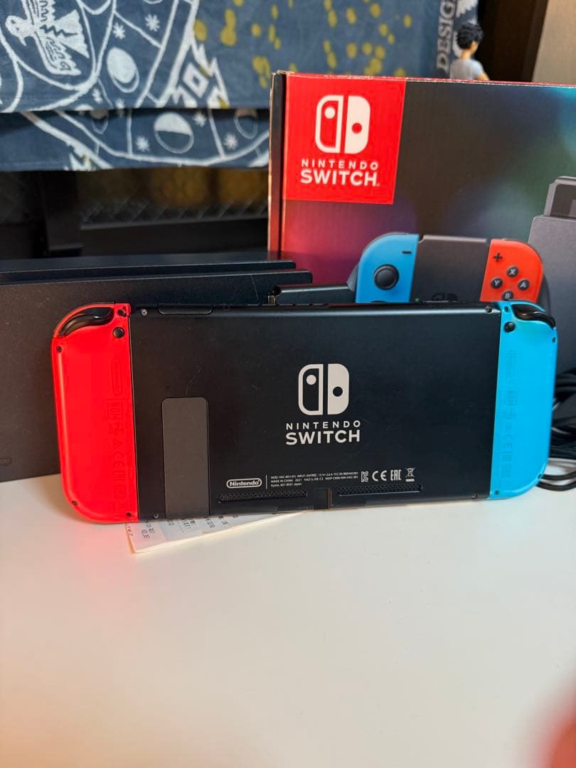 Nintendo Switch ネオンブルー/ネオンレッド 本体、付属品あり！