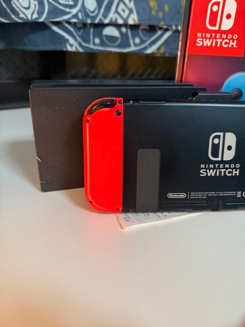 Nintendo Switch ネオンブルー/ネオンレッド 本体、付属品あり！