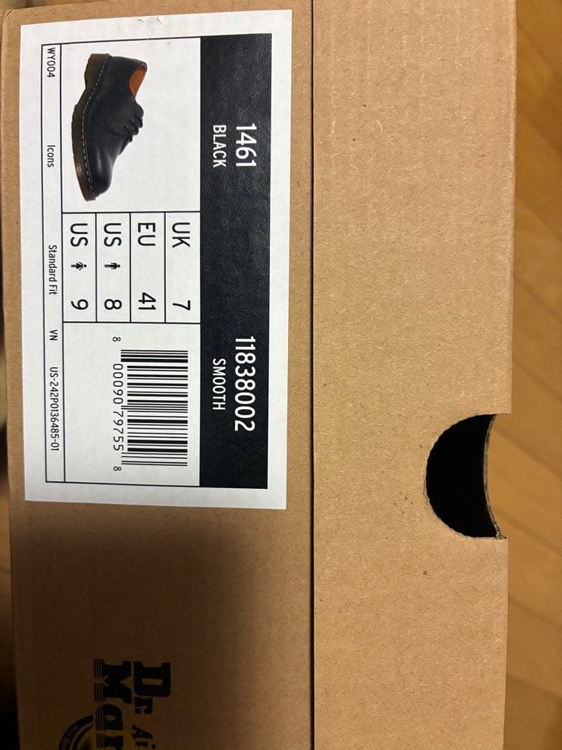 ドクターマーチン3ホールギブソン　 メンズ、レディース　富裕層の部下