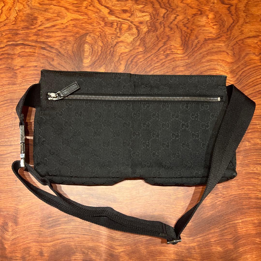 GUCCI ブラック ナイロン バッグ