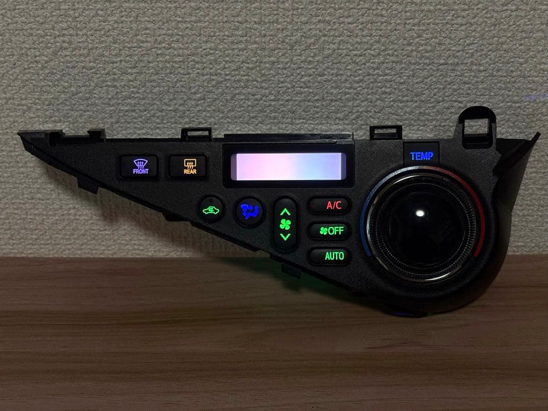 NHP10 アクア 前期 エアコンパネル レインボーLED打ち替え品