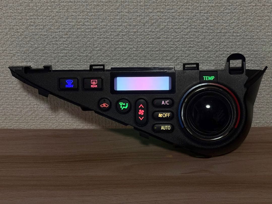 NHP10 アクア 前期 エアコンパネル レインボーLED打ち替え品