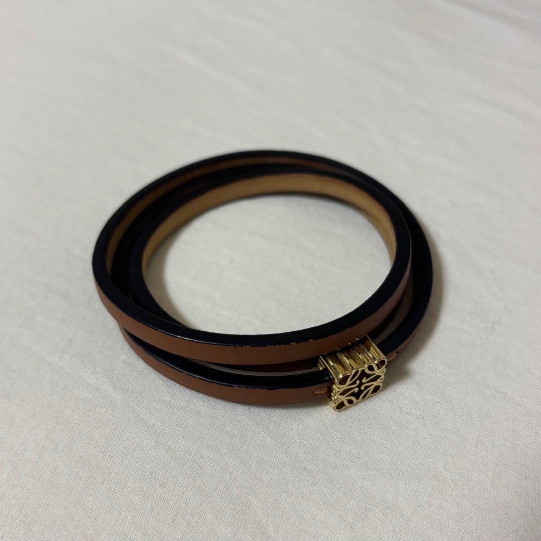 ロエベ　ツイスト バングル（カーフ）