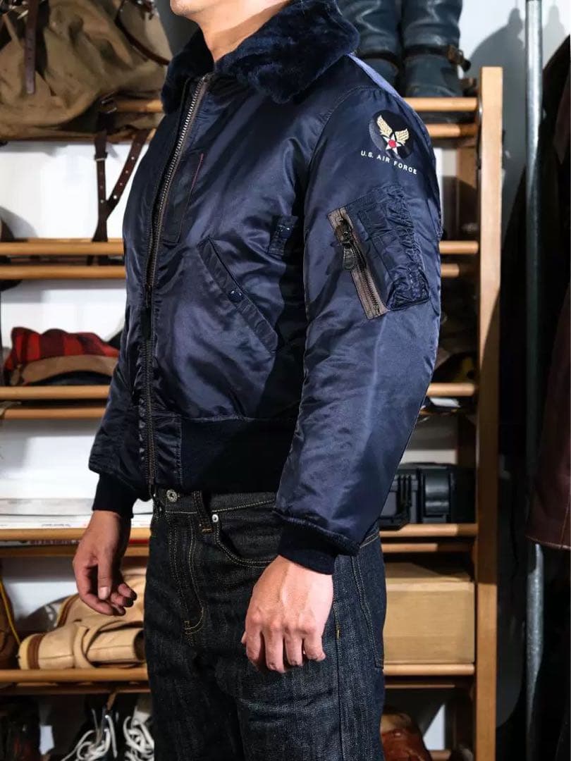 Mサイズ　ネイビー (MA-1 )B15Cフライトジャケット ファー付き
