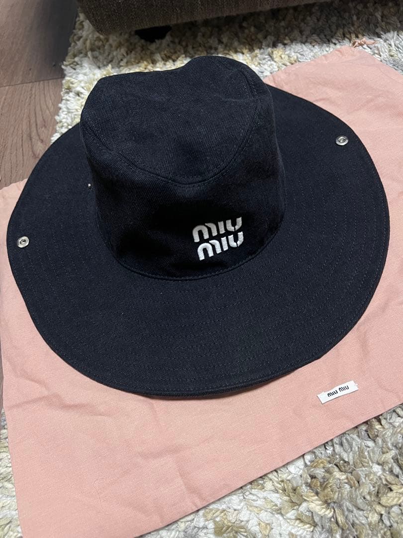 miu miu バケットハット Mサイズ 黒