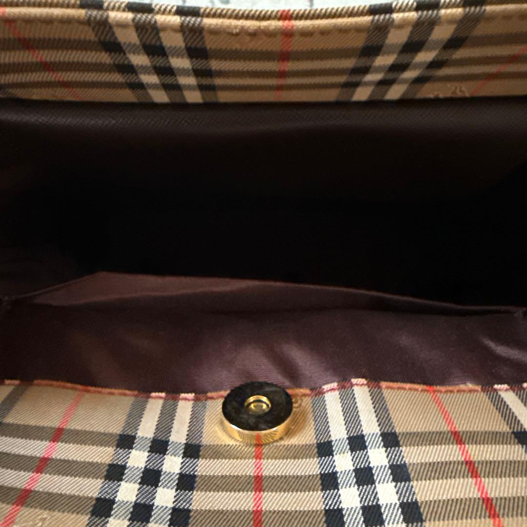 Burberry トートバッグ　チャーム付き