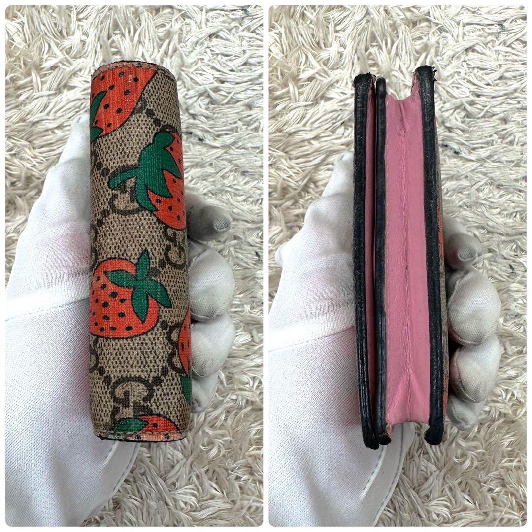 【美品】グッチ 二つ折り財布 ベージュ ピンク いちご スプリーム GG柄
