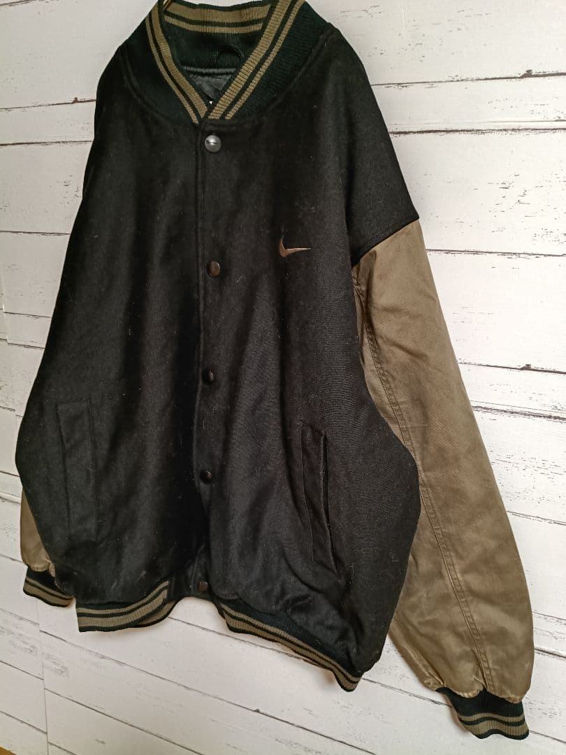 【訳あり】ナイキ スタジャン 刺繍ロゴ バイカラー タグビッグ