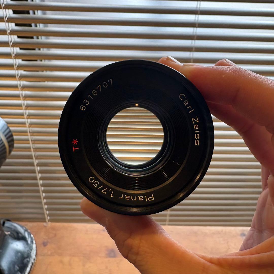 完動美品　Carl Zeiss Planar 50mm f1.7 AEJ