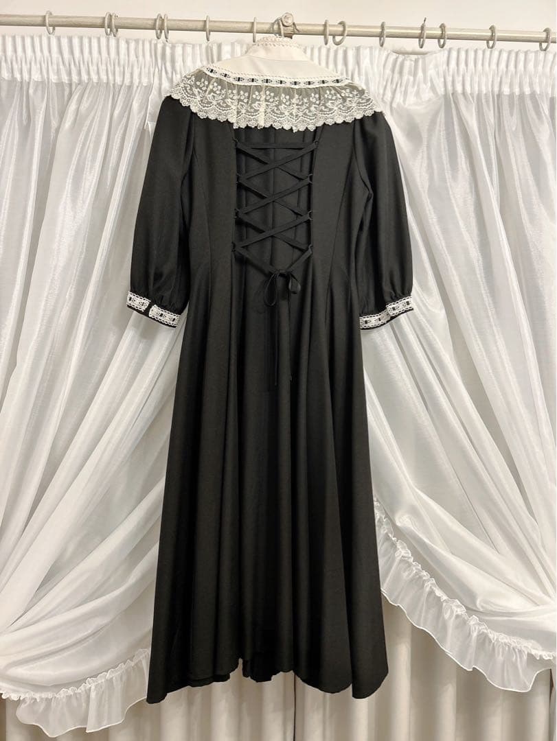 Innocent World イノワ　すずらんレースワンピース　黒×生成り（M）