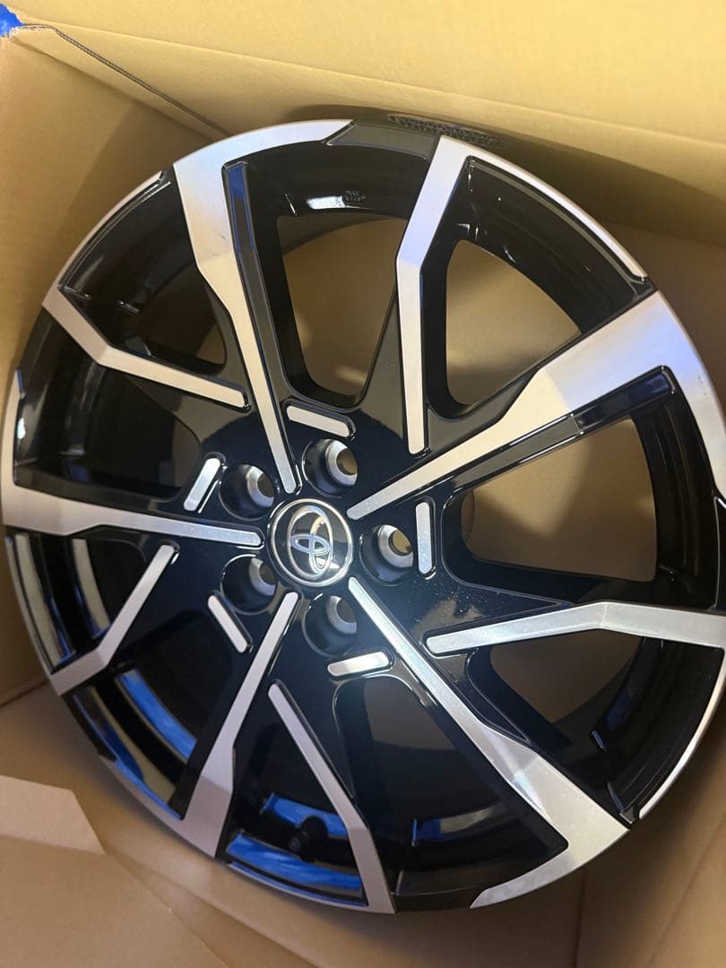 トヨタ プリウス PHEV 純正ホイール 19インチ