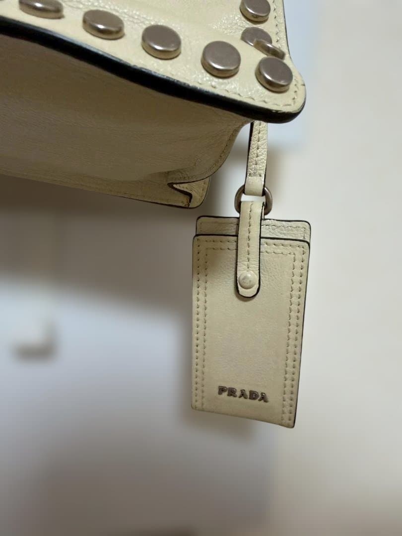 PRADA エティケットバッグ ショルダーバッグ 斜め掛け アイボリー