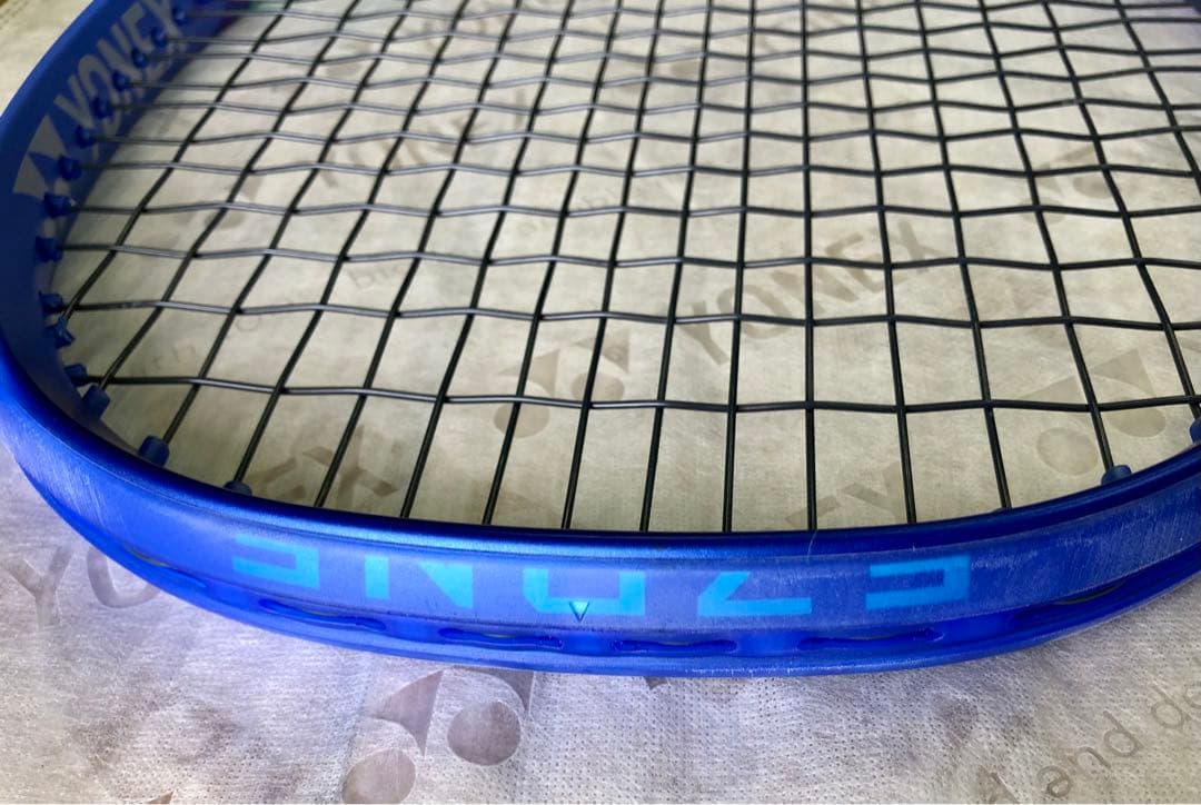 t*n様 YONEX 最新 EZONE 100 TOUR G2 使用回数 2回