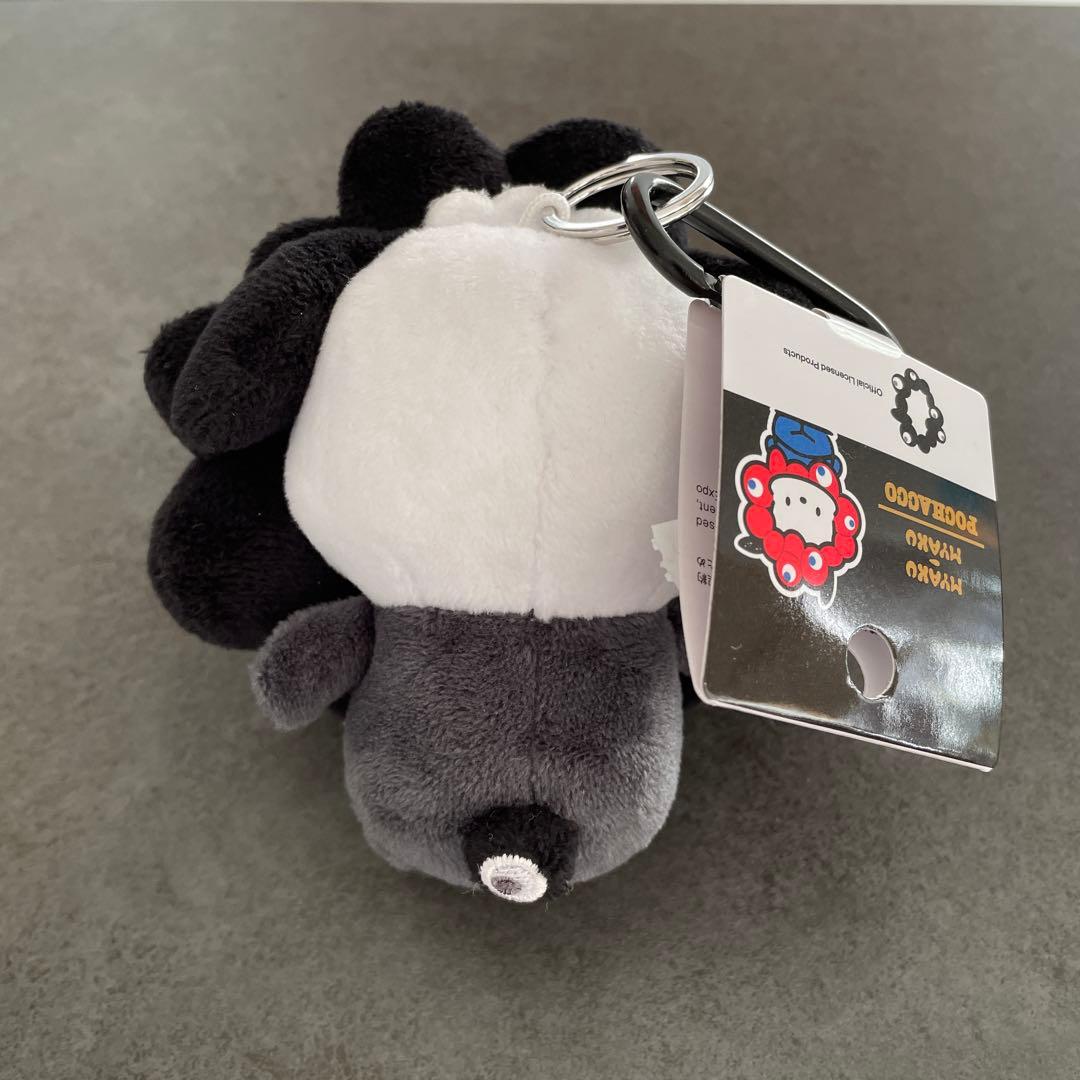 EXPO2025 サンリオ 黒 ミャクミャクポチャッコ　カラビナ付ぬいぐるみ