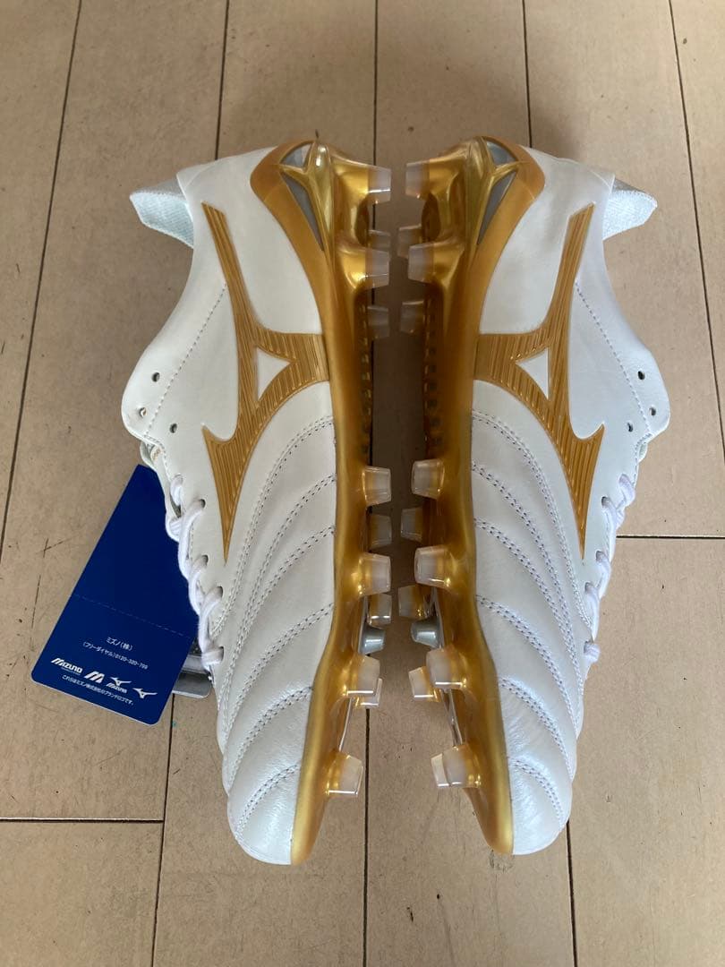 モレリアネオ4ジャパン　白✖️金　26.0㎝　新品。