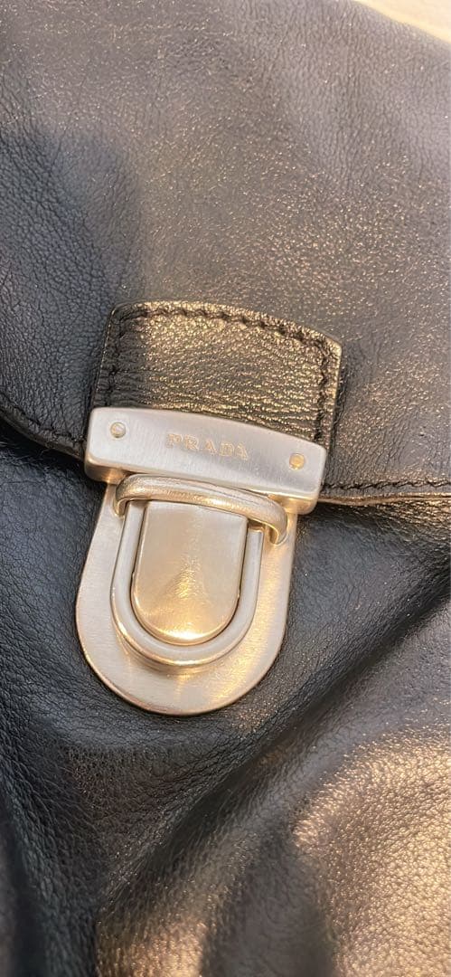 訳あり)プラダレザー ショルダーバッグ