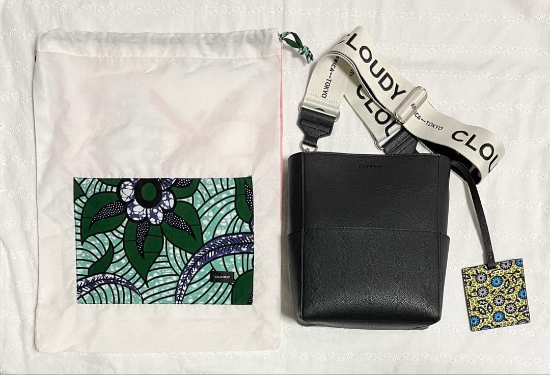 CLOUDY レザーショルダーバッグ 黒 ブラック BLACK レディース