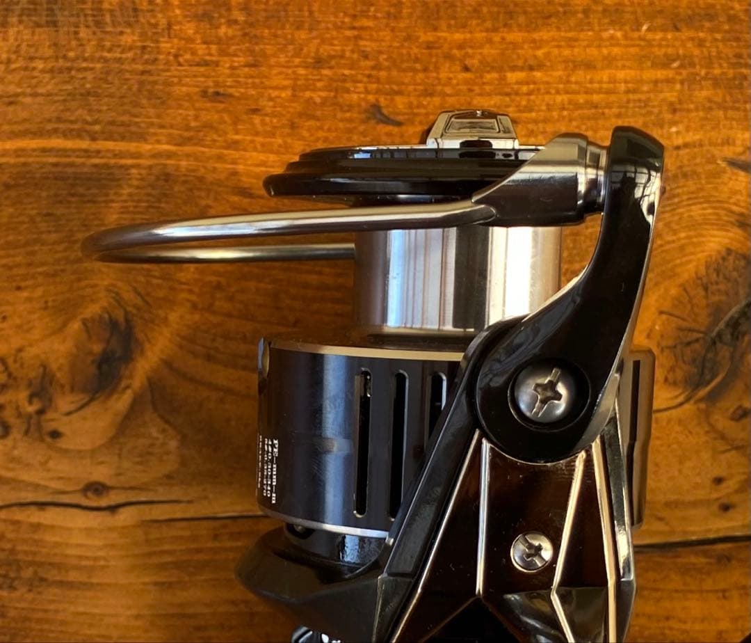 新品未使用　スピニングリール　6000番　ジギング　ショアジギング　シーバス