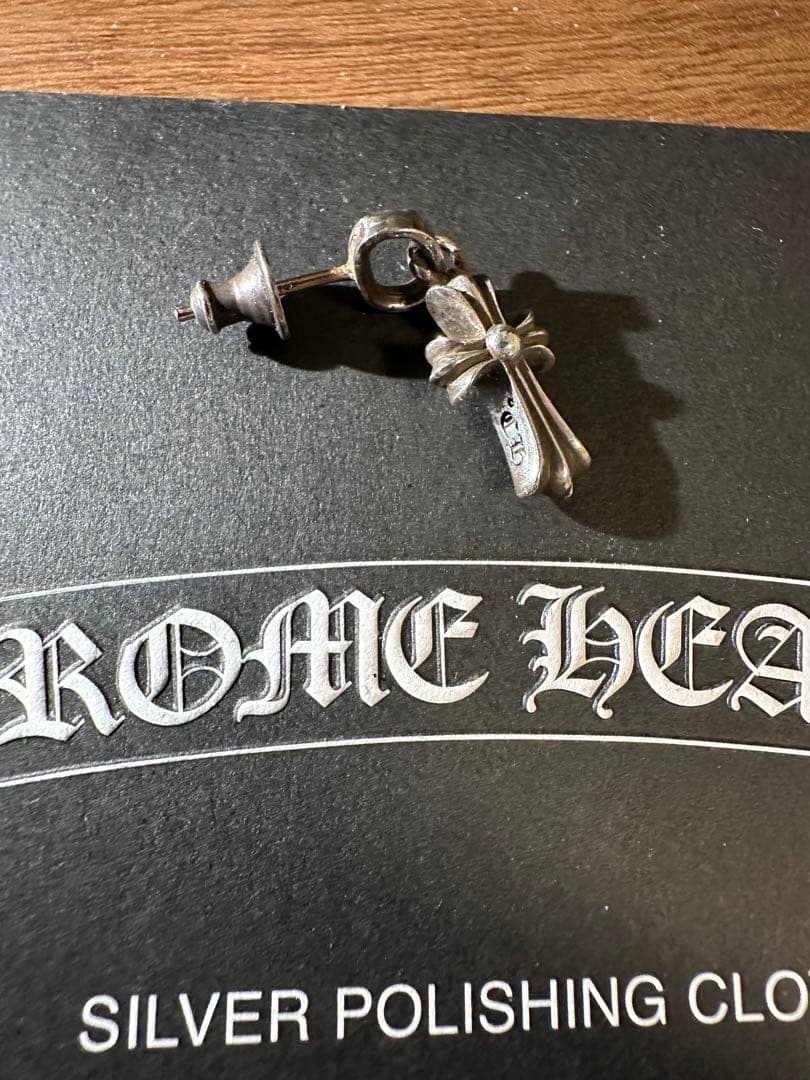 Chrome Hearts ベビーファット　クロスモチーフ ピアス(片耳用)