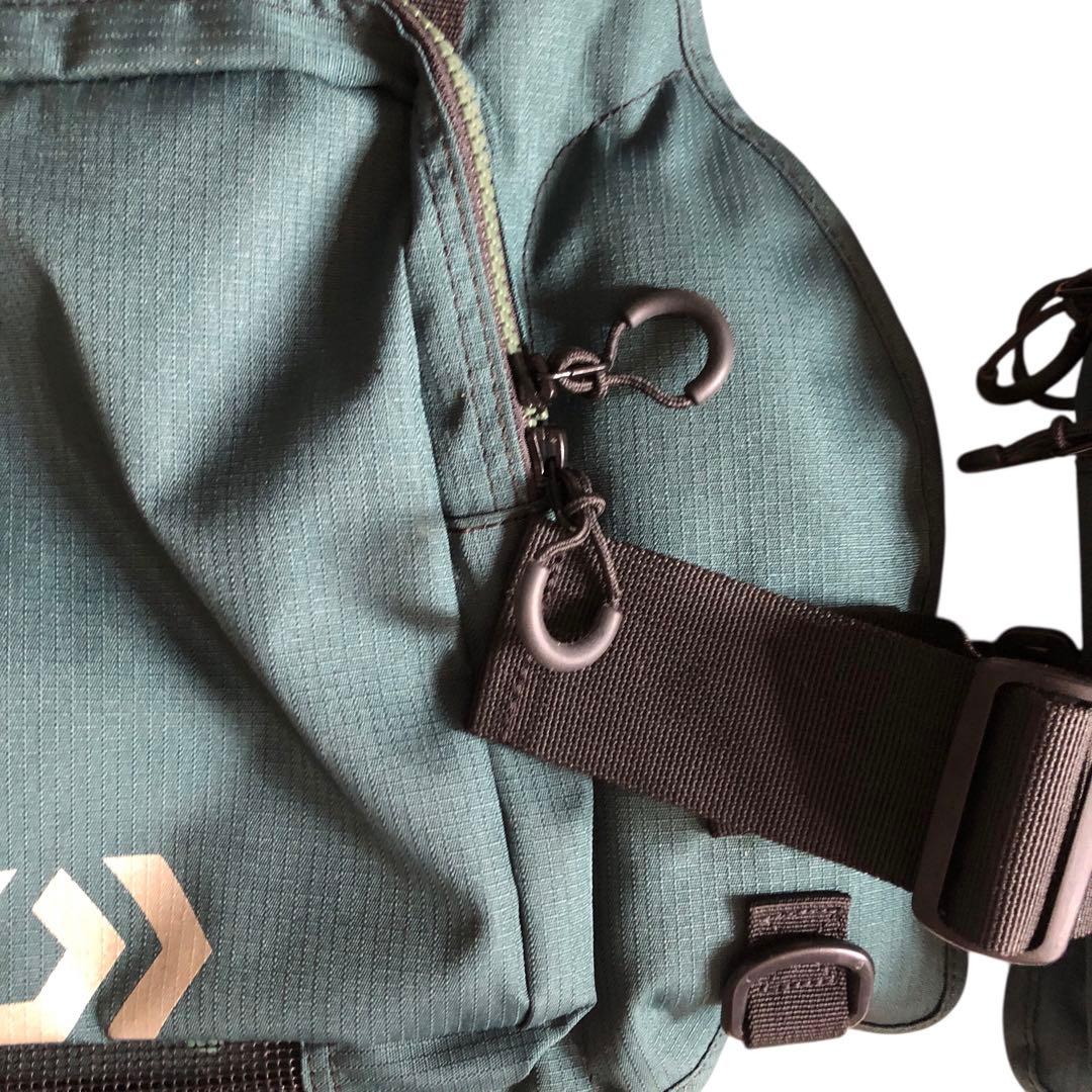 超おすぎ さまご予約商品 Daiwa DF-6206 緑色 フィッシングベスト