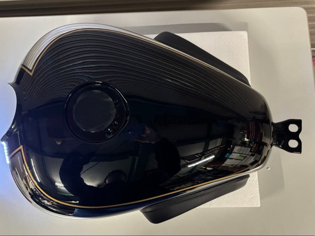 Kawasaki タンク ブラック/ゴールド